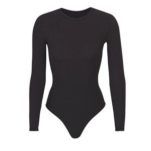 ESSENTIAL CREW NECK LONG SLEEVE BODYSUIT